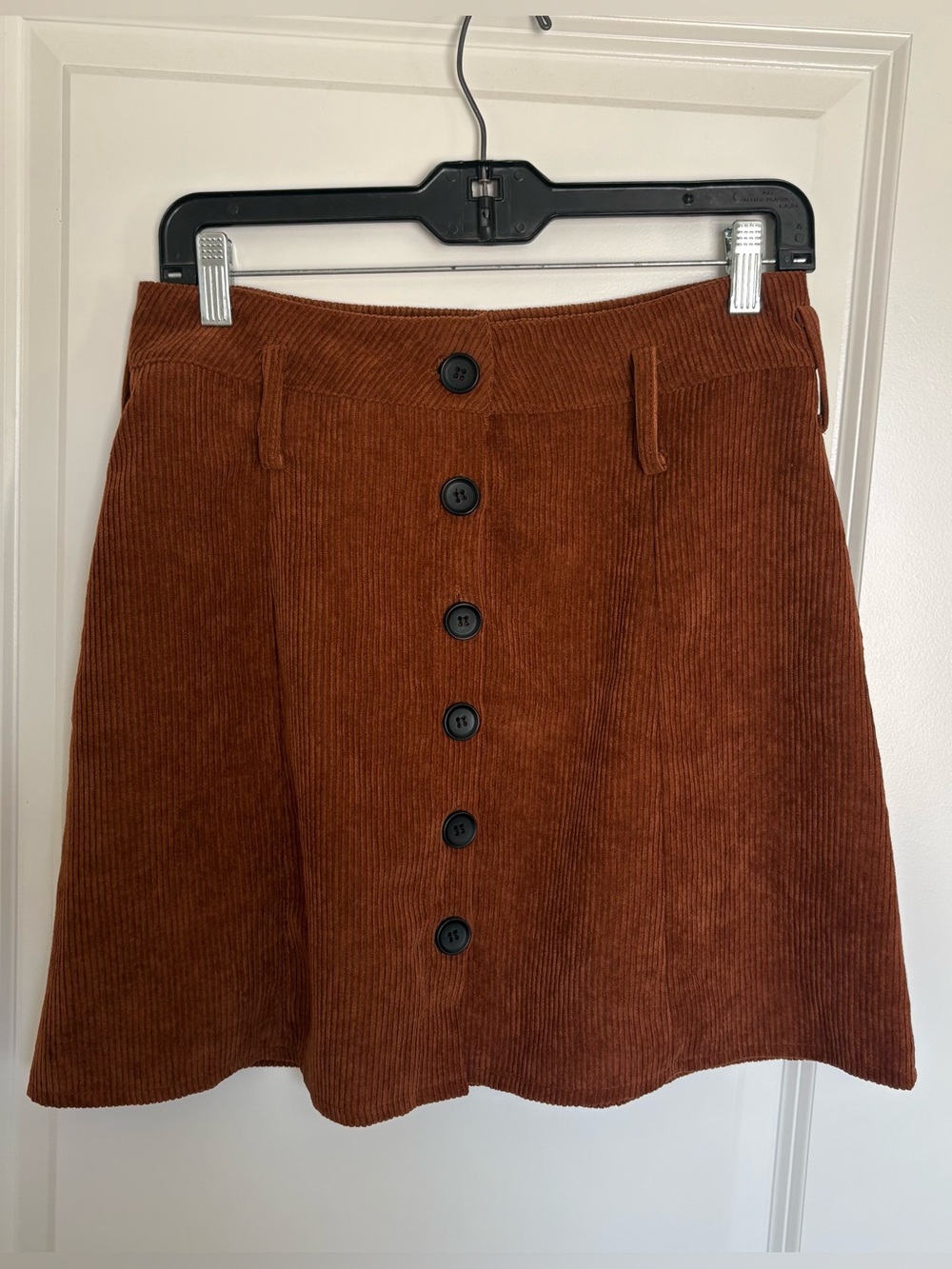 SHEIN rust brown corduroy skirt with belt loops and black buttons size S small